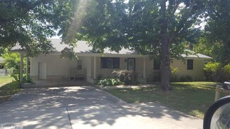 1002 N Lemon St, Beebe, AR 72012