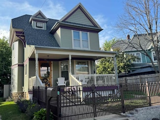 621 Prospect Ave, Janesville, WI 53545