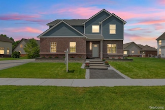 23594 Crescent Ridge Dr, New Boston, MI 48164