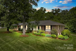 2410 Armstrong Park Dr, Gastonia, NC 28054