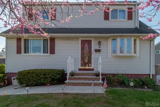3 Denise Ct, Old Bridge, NJ 08857