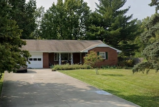 3437 Makley Dr, Lima, OH 45805