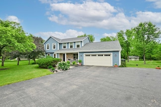 W281N7127 Huntington Ct N, Hartland, WI 53029