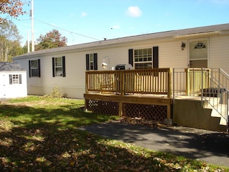 58 Patio Park Ln, Gorham, ME 04038