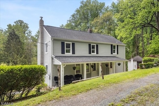 27 Inscho Rd, Asbury, NJ 08802