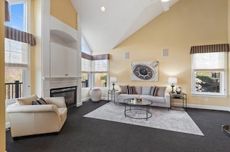5 Carriage Hill Cir, Southborough, MA 01772