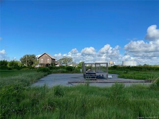 165 Middle Ridge, Cameron, LA 70631