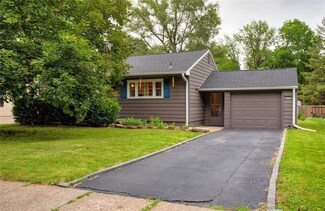 4007 40th St, Des Moines, IA 50310