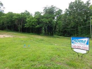 203 Cook Ave, Brookneal, VA 24528