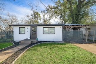716 Brown St, Brenham, TX 77833