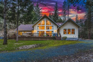 780 Pinecrest Dr, Grants Pass, OR 97526