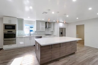 5602 Sylmar Rd, Houston, TX 77081