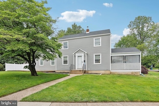 430 W Palmer St, Morrisville, PA 19067