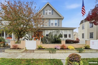 486 Devon St, Kearny, NJ 07032