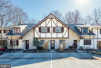 926 Rhue Haus Ln, Hummelstown, PA 17036