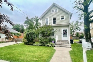 22 Murray St, Staten Island, NY 10309