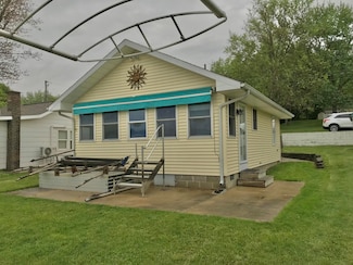 10111 Lucas Rd, Three Rivers, MI 49093