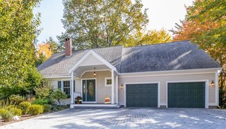 62 Haywood St, Portland, ME 04102