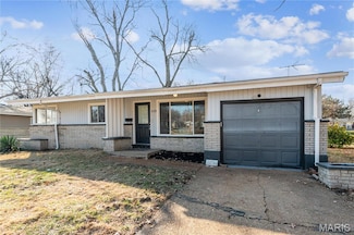 10753 Landseer Dr, Saint Louis, MO 63136