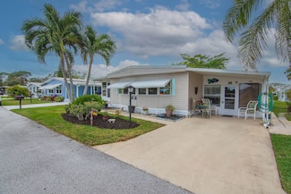 293 NE Moonstone Dr, Jensen Beach, FL 34957