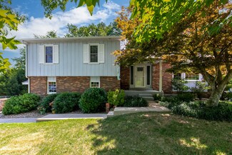2418 S Blackman Rd, Springfield, MO 65809
