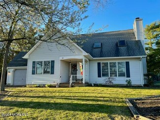 36 Parkers Point Blvd, Forked River, NJ 08731