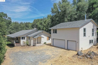 18940 Lambert Lake Rd, Sonora, CA 95370
