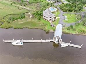 125 Marsh Oaks Dr, Waverly, GA 31565