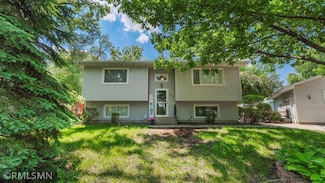 810 Louise Ave SE, Cokato, MN 55321