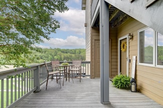 1103 Mariners Way Unit 5, Huddleston, VA 24104