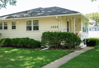 1503 W 8th St, Cedar Falls, IA 50613