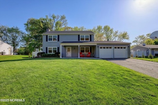 49 Knox Ln, Manalapan, NJ 07726