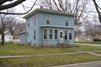 833 Oak St, Osage, IA 50461