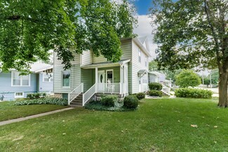 704 N Main St, Pontiac, IL 61764