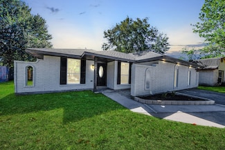 8706 Meadowview Dr, Houston, TX 77037