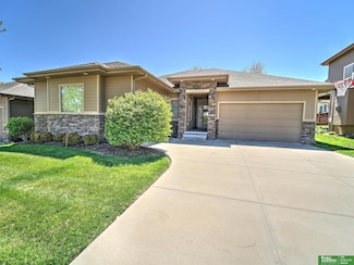 18251 Farnam St, Elkhorn, NE 68022