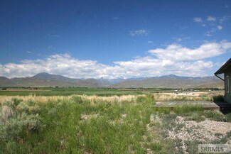 402 Jobe Ln, Challis, ID 83226