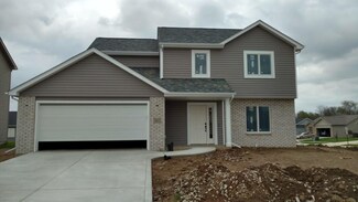 102 Tamarack Dr, Wakarusa, IN 46573