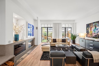 1 Morton Square Unit TH3, New York, NY 10014