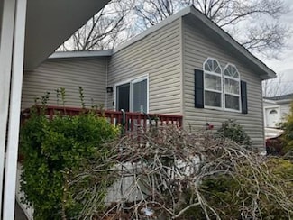 1661 Old Country Rd Unit 120, Riverhead, NY 11901