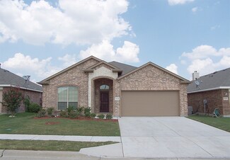 9216 Liberty Crossing Dr, Fort Worth, TX 76131