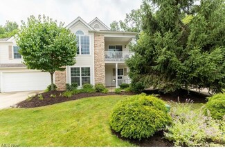 5616 S Greenway Ct Unit F, Cleveland, OH 44143