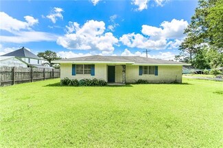1302 N Sherman St, Jennings, LA 70546