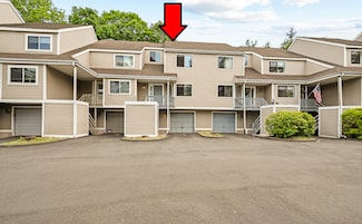 956 S Main St Unit 956, Middletown, CT 06457