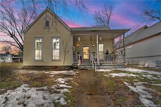 337 E 15th St, New Albany, IN 47150