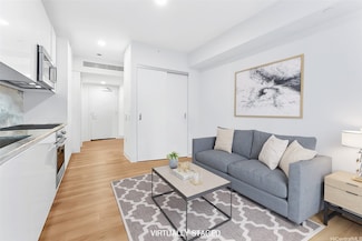 987 Queen St Unit 508, Honolulu, HI 96814