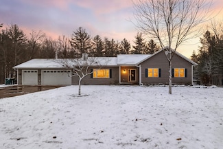 2701 Blue Jay Ln, Stevens Point, WI 54481