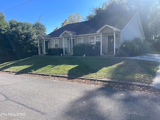 108 Atlantic St-106 108 110 St, Athens, TN 37303