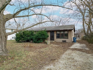 5841 Sunrise Ave, Clarendon Hills, IL 60514