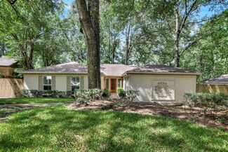 75 Wood Hollow Dr, Conroe, TX 77304